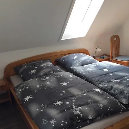 Semesterbostad Luett Hus *